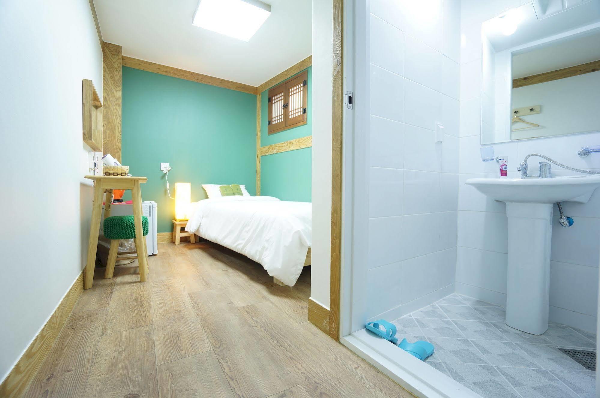 Mini Hotel Dalkom In Dongdaemun Seoul Exterior photo
