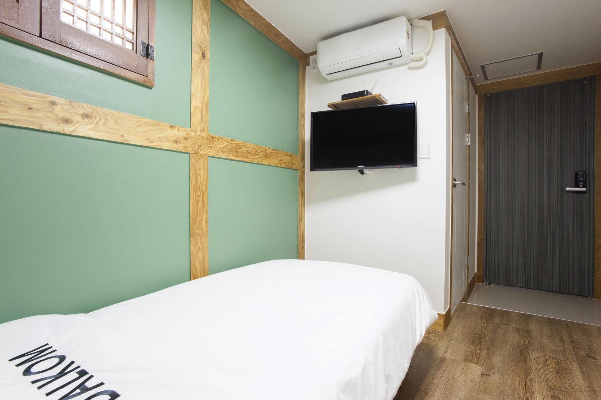Mini Hotel Dalkom In Dongdaemun Seoul Exterior photo