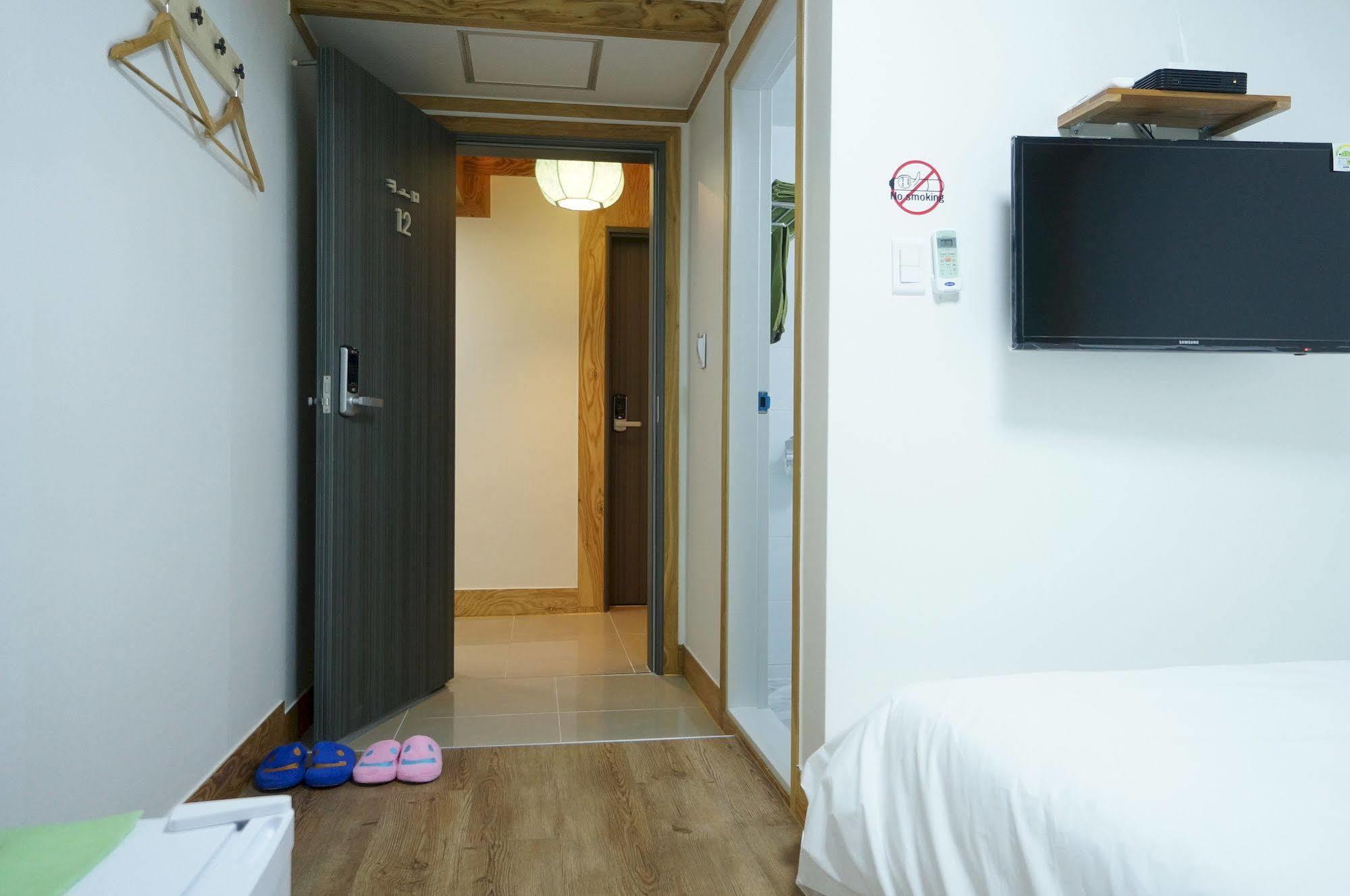 Mini Hotel Dalkom In Dongdaemun Seoul Exterior photo