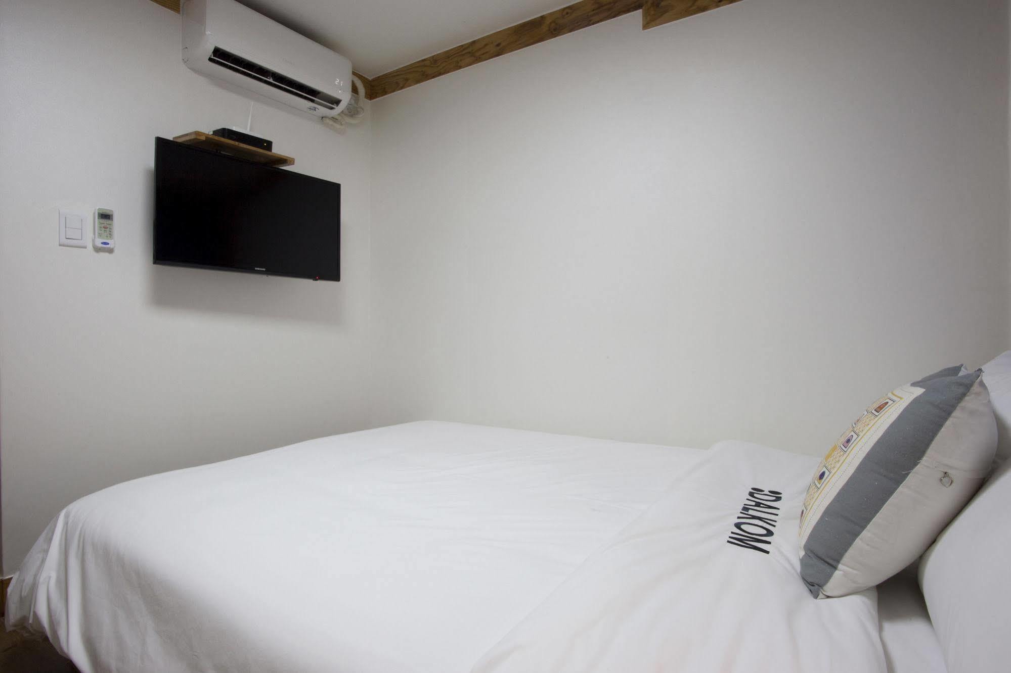 Mini Hotel Dalkom In Dongdaemun Seoul Exterior photo